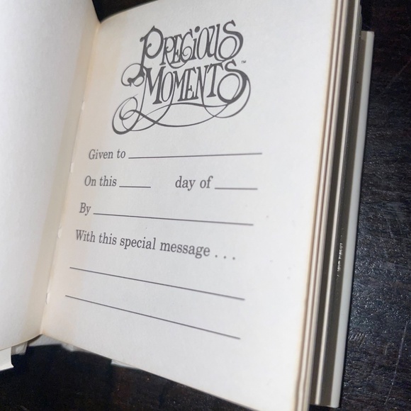 Precious Moments Bible Promises‎ Itty Bitty Bible Book 1992 - Picture 5 of 8